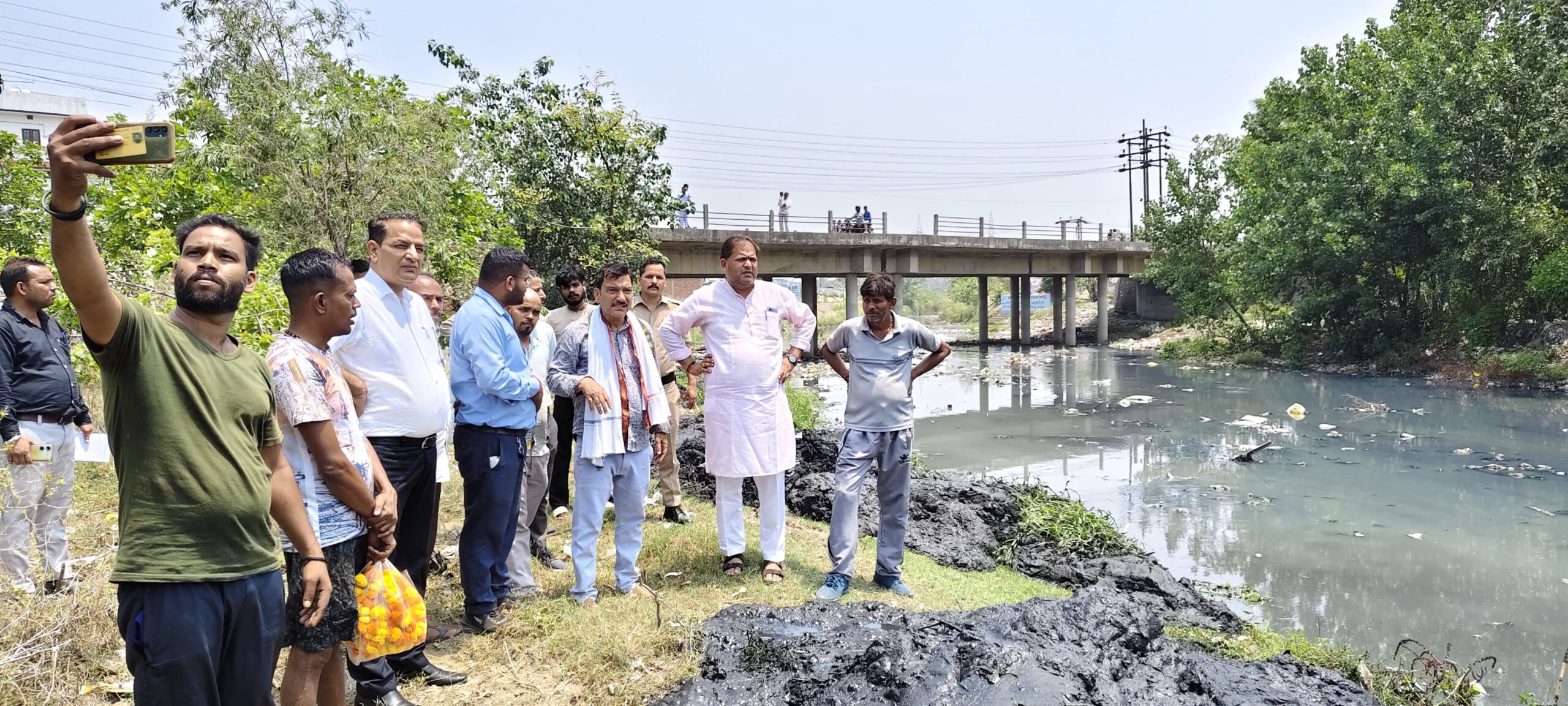 कल्याणी नदी की सफाई के लिए शुरू हुआ नगर निगम का महा अभियान – सफाई के लिए लगाई दो पौकलेंड और कई जेसीबी मशीनें – बरसात में होने वाले जलभराव से मिलेगी निजात।